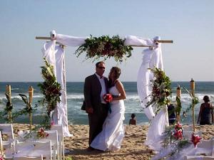 arco de flores para boda en la playa arco de flores para boda en la playa