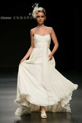 pasarela puerta de europa 2009 – vestidos de novia: mercedes alonso