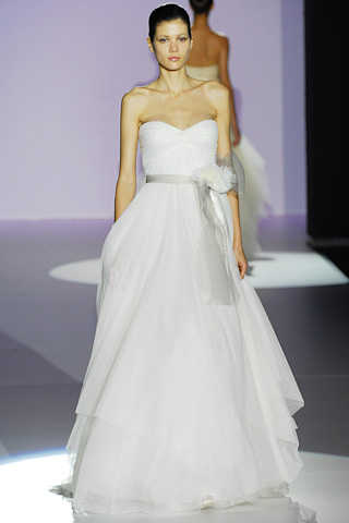 vestidos_de_novia_2010_jesus_del_pozo vestidos_de_novia_2010_jesus_del_pozo