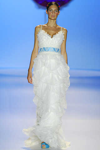 vestidos_de_novia_2010_model_novias