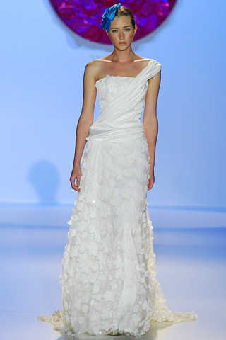 vestidos_de_novia_2010_model_novias