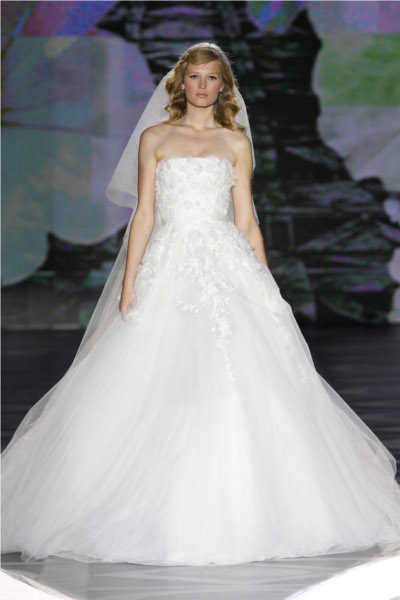 vestidos de novia con velo, colección 2011 de pronovias | web de la